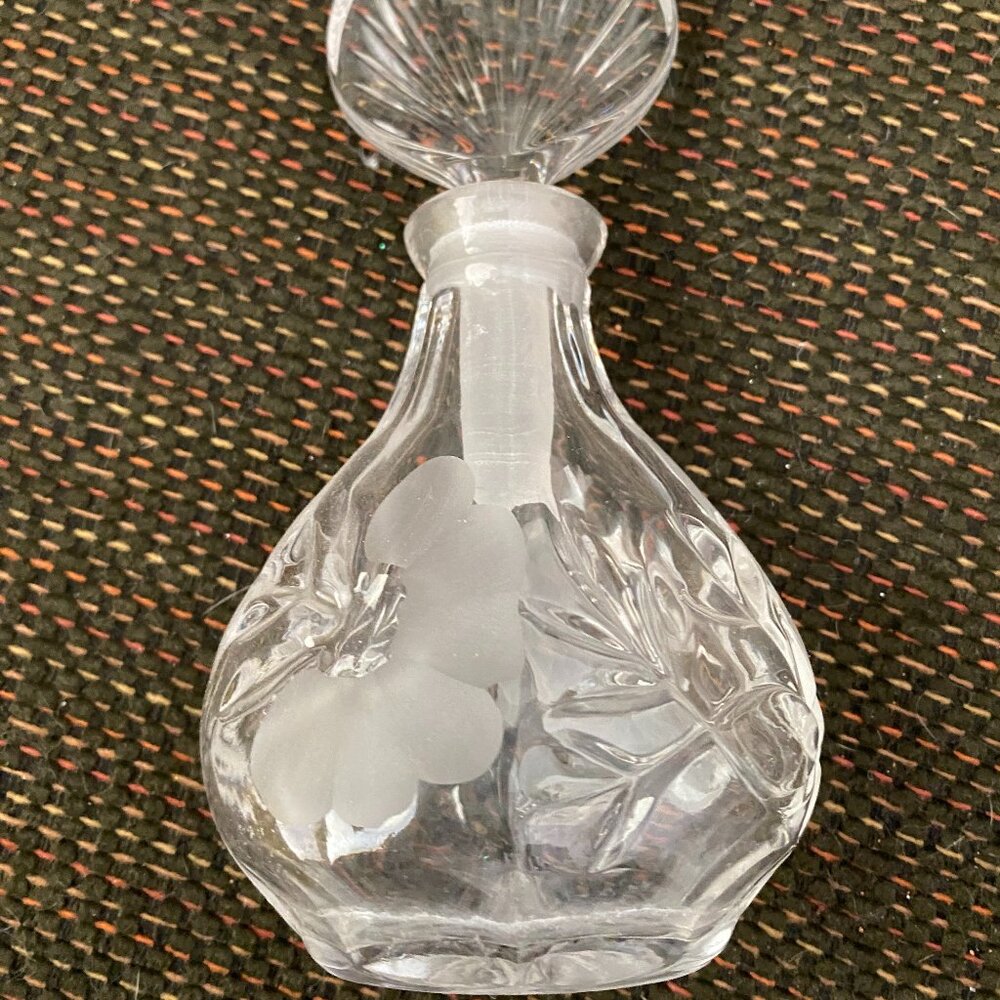 GORGEOUS VINTAGE PRINCESS HOUSE USA HEAVY CRYSTAL PERFUME BOTTLE with STOPPER